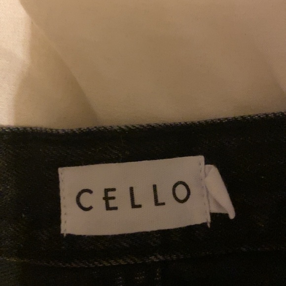 they were too big on me. and just trying to make money. - Picture 2 of 4